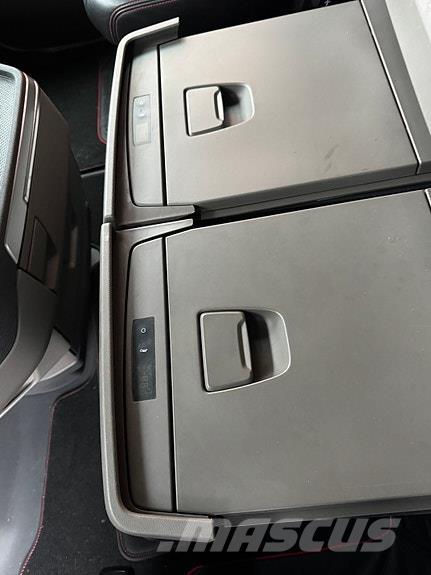 Scania S650B6X2NB Van Body Trucks