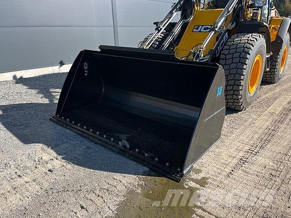  SE Universal Other farming machines