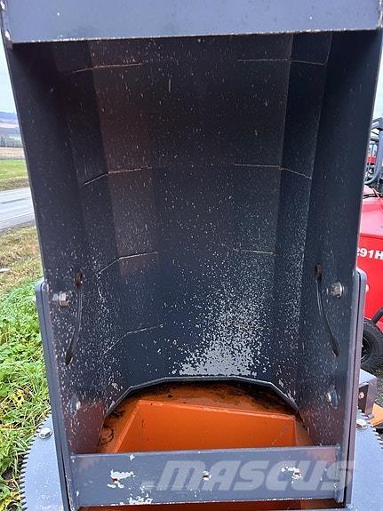 Snowline V-2500 All purpose trailer