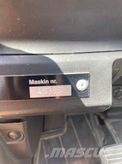 TCM FD40 Diesel trucks