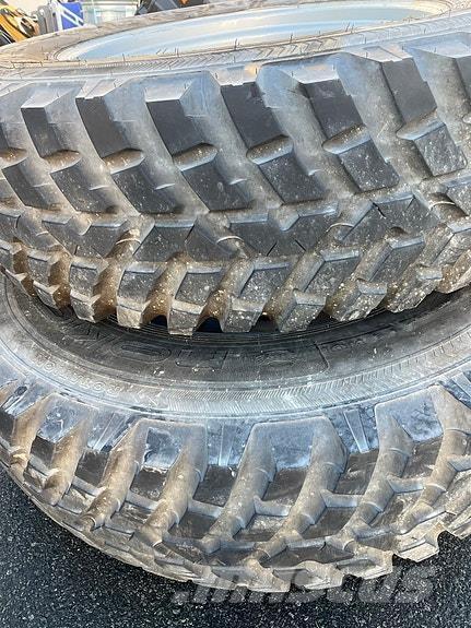  TRI Nokian Tyres, wheels and rims