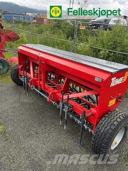 Tume CK3000 Mineral spreaders