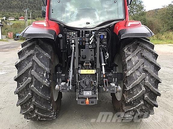 Valtra A95 Tractors