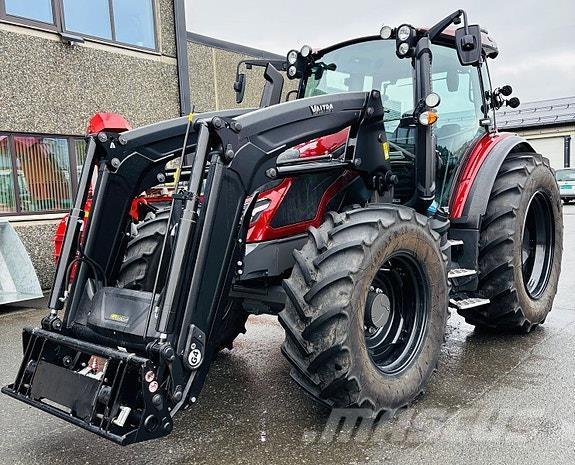 Valtra G135 Active Tractors
