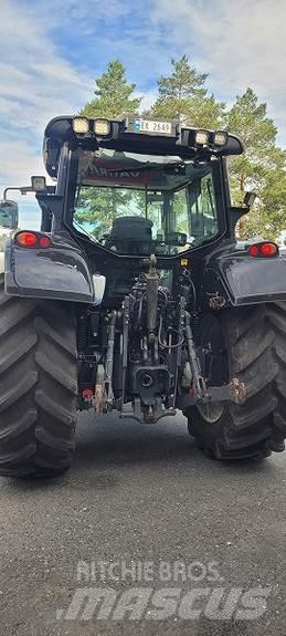 Valtra N163 Tractors
