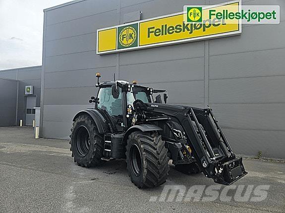 Valtra N175 Tractors