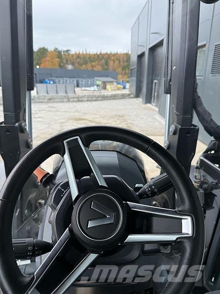 Valtra N175D Tractors