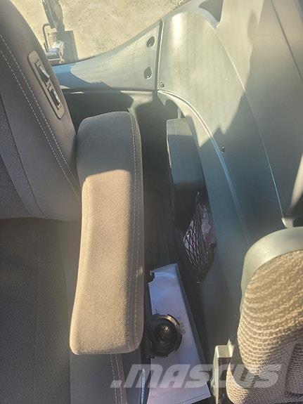 Valtra N175D Tractors