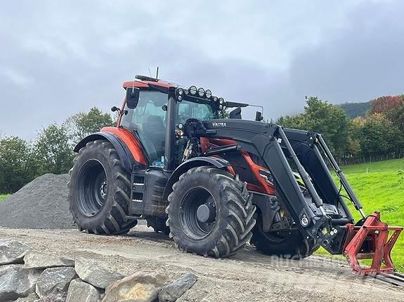 Valtra T235D Tractors
