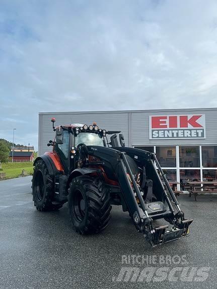 Valtra T235D Tractors