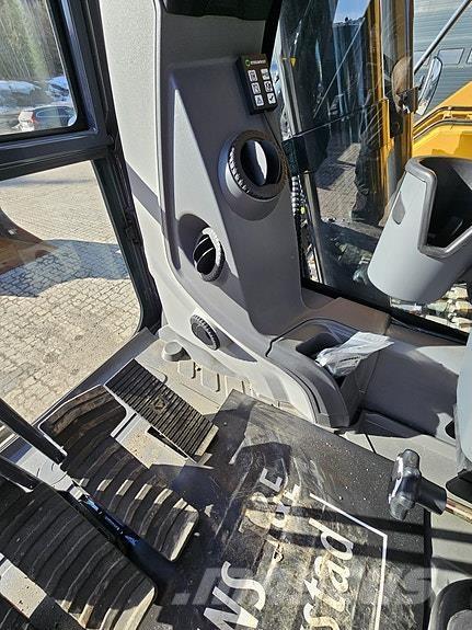  XE300E Crawler excavators
