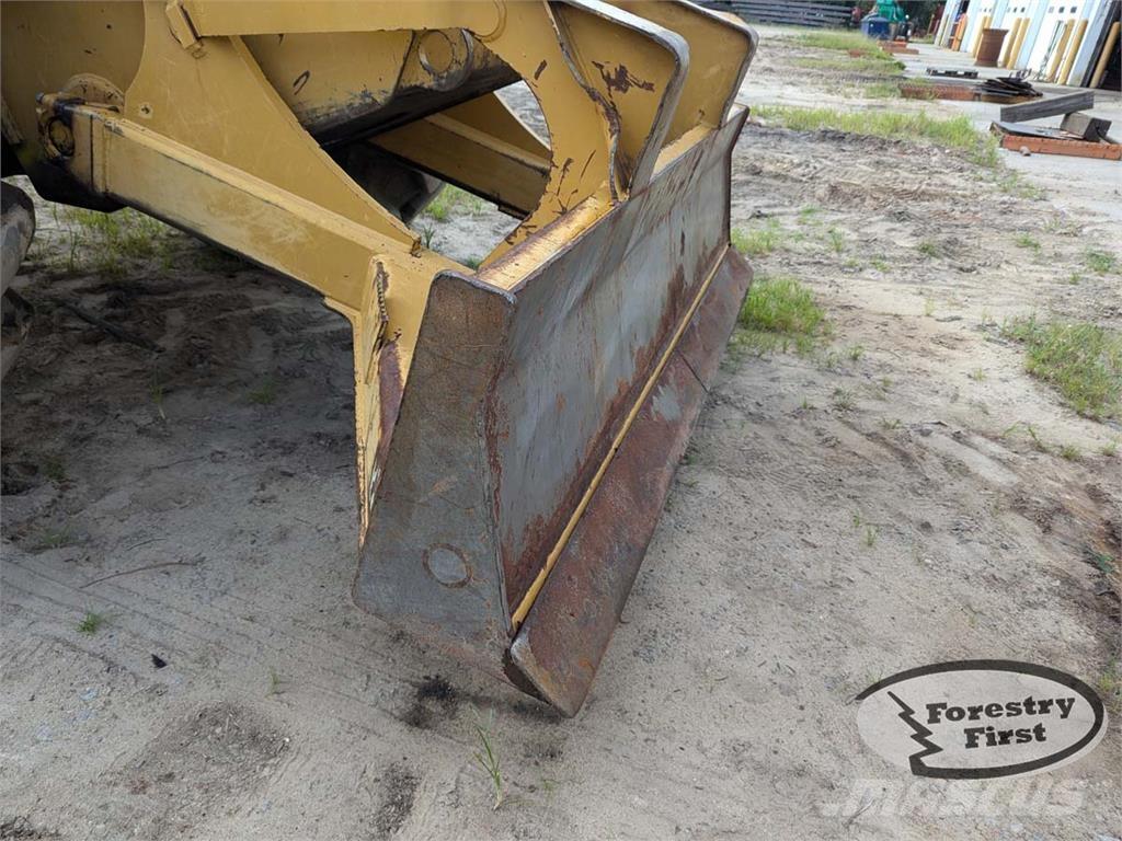 CAT 525C Skidders