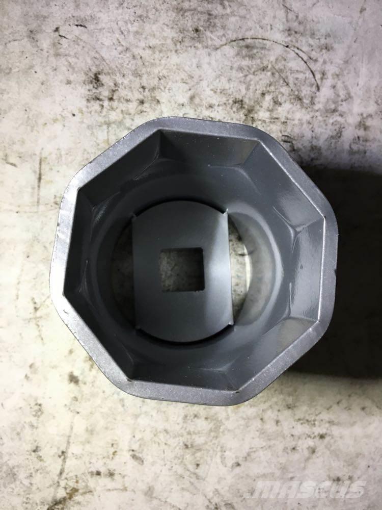  Leland Axles
