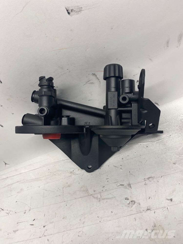 Mack MP8 Other components