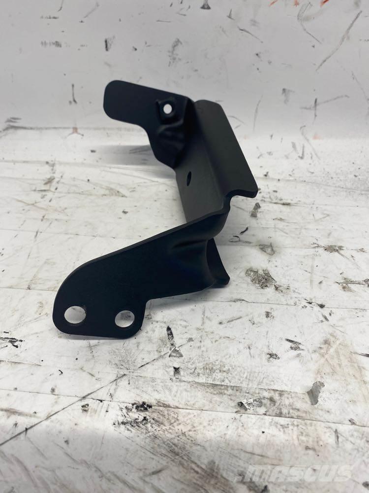 Mack MP8 Other components