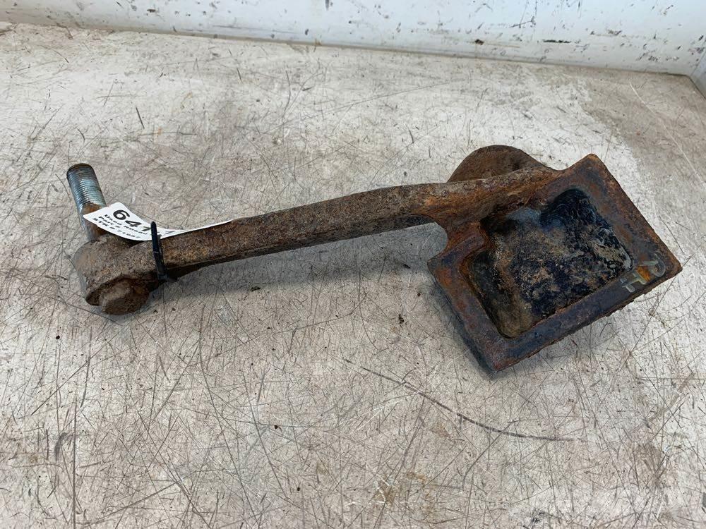 Mack RD680 Chassis and suspension