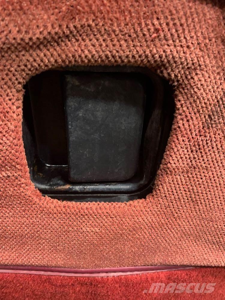 Peterbilt  Other components