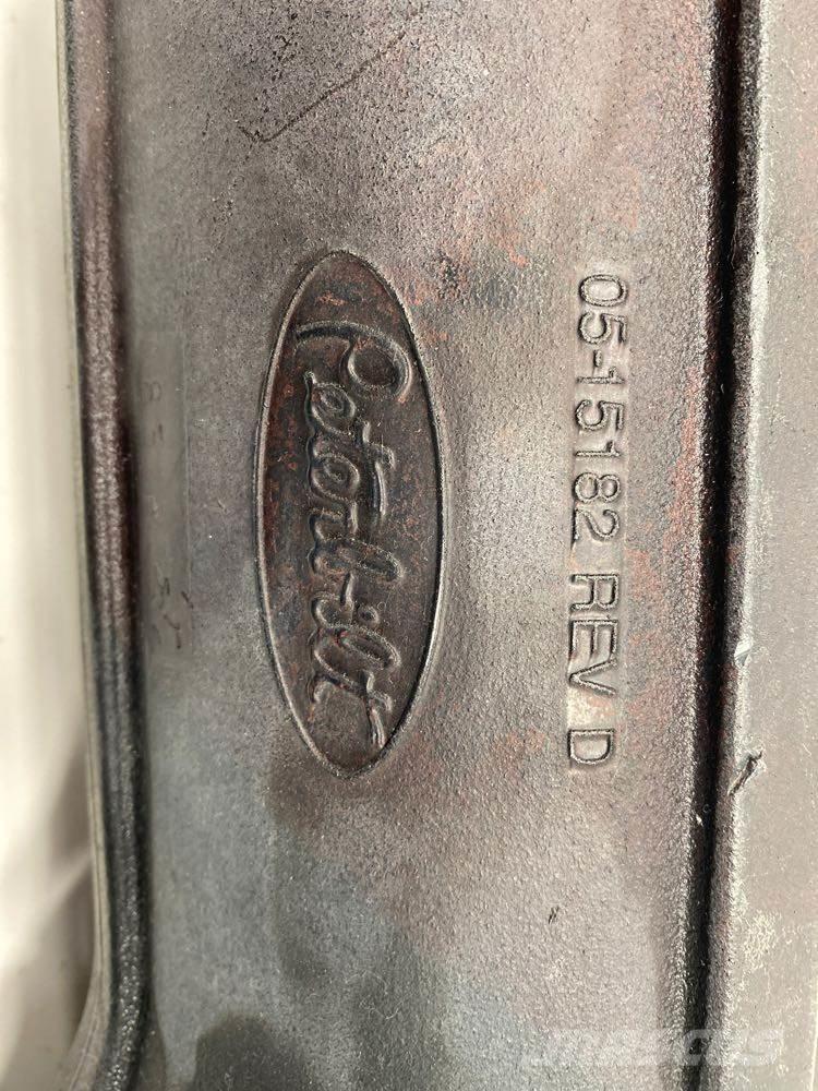 Peterbilt  Other components