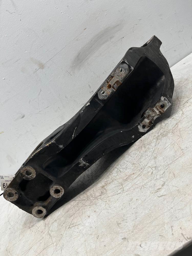 Peterbilt  Other components