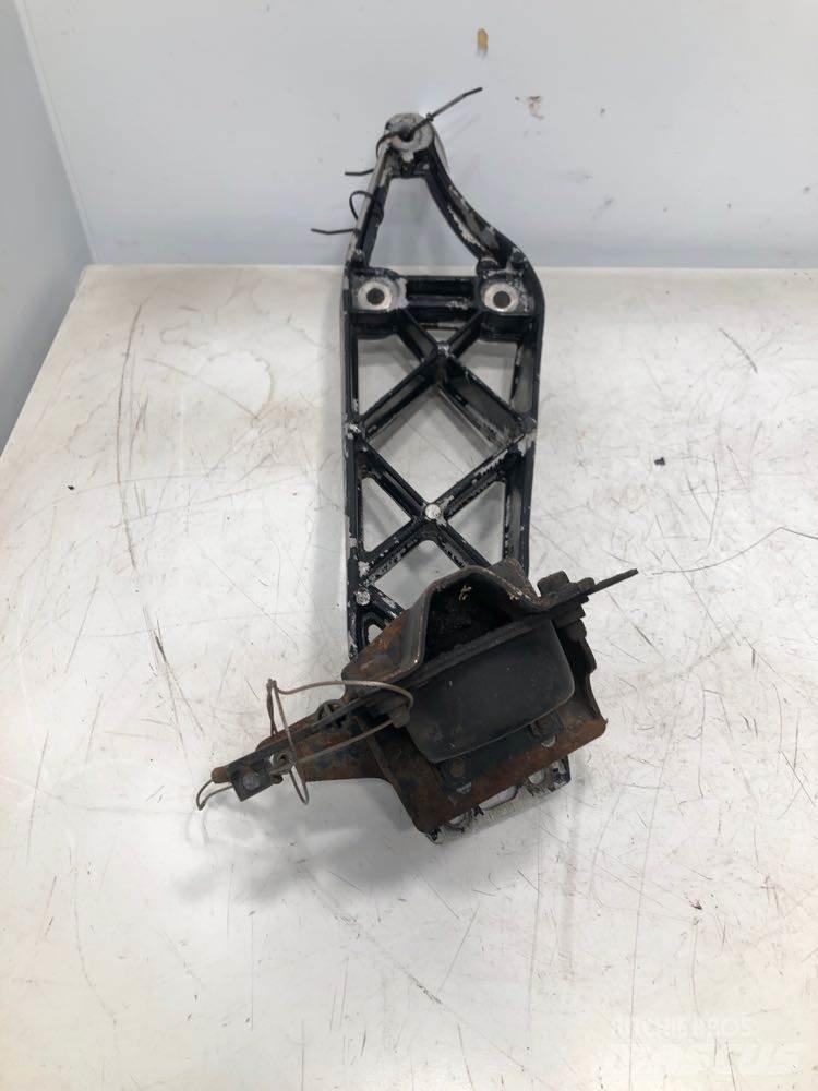 Volvo VNL Other components