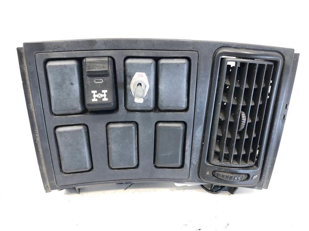 Volvo VNL Electronics