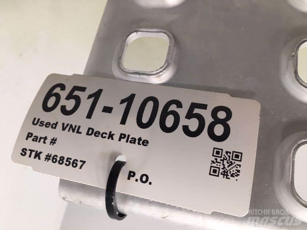 Volvo VNL Other components