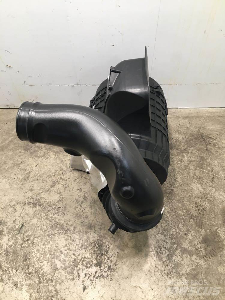 Volvo VNL Other components