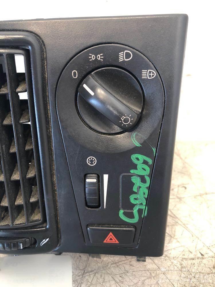 Volvo VNL Electronics