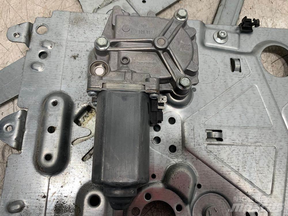 Volvo VNL Other components