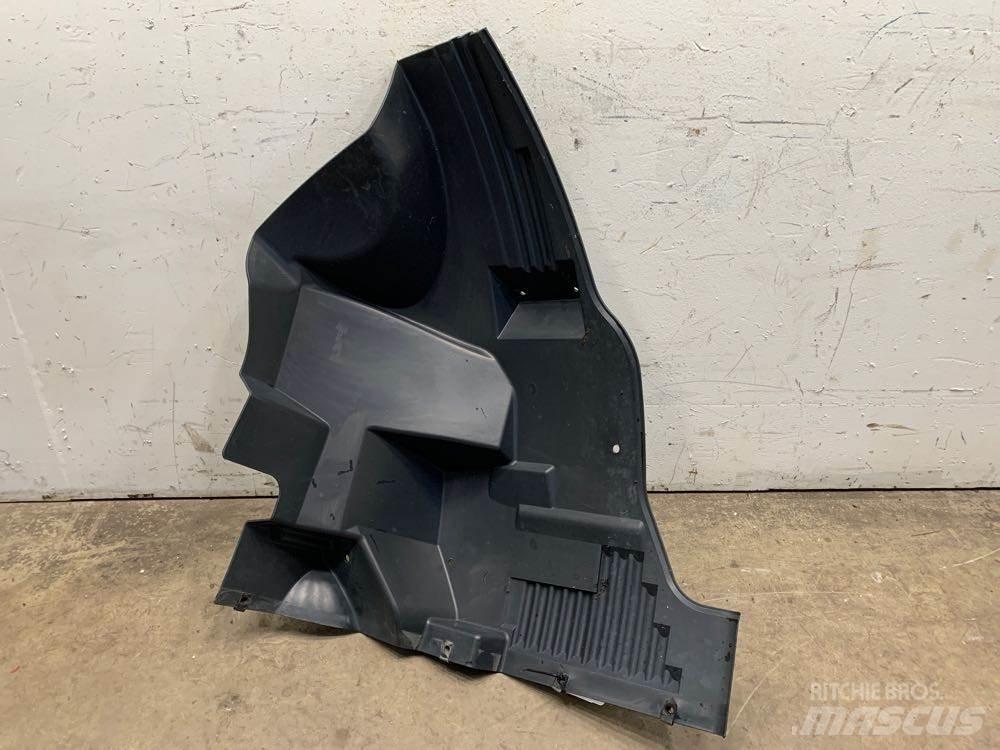 Volvo VNL Other components