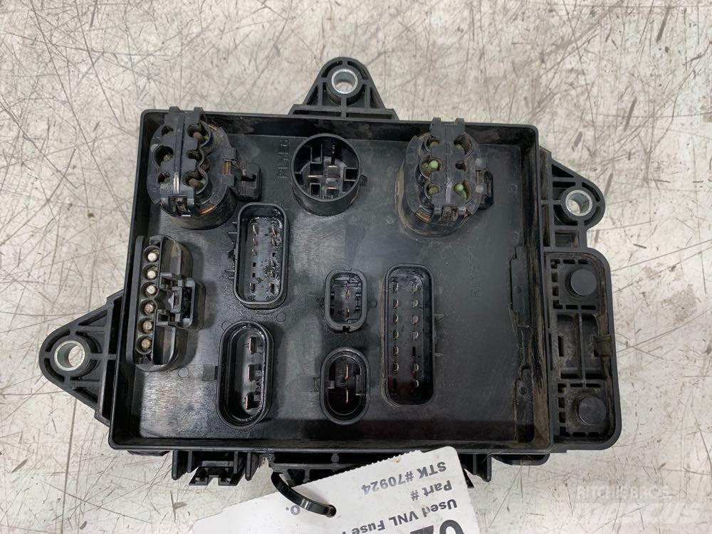 Volvo VNL Electronics
