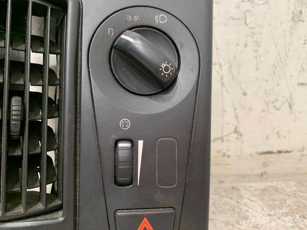 Volvo VNL Electronics