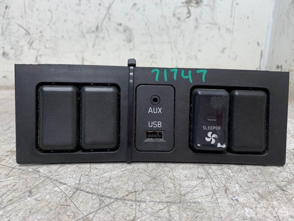 Volvo VNL Electronics