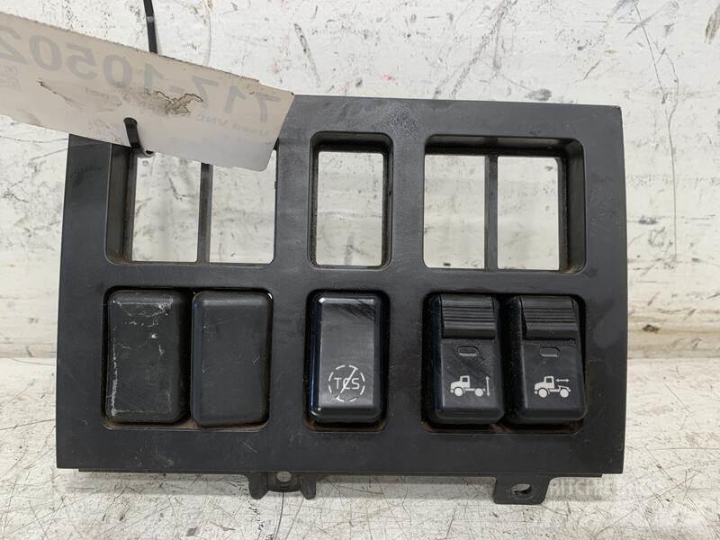Volvo VNL Electronics