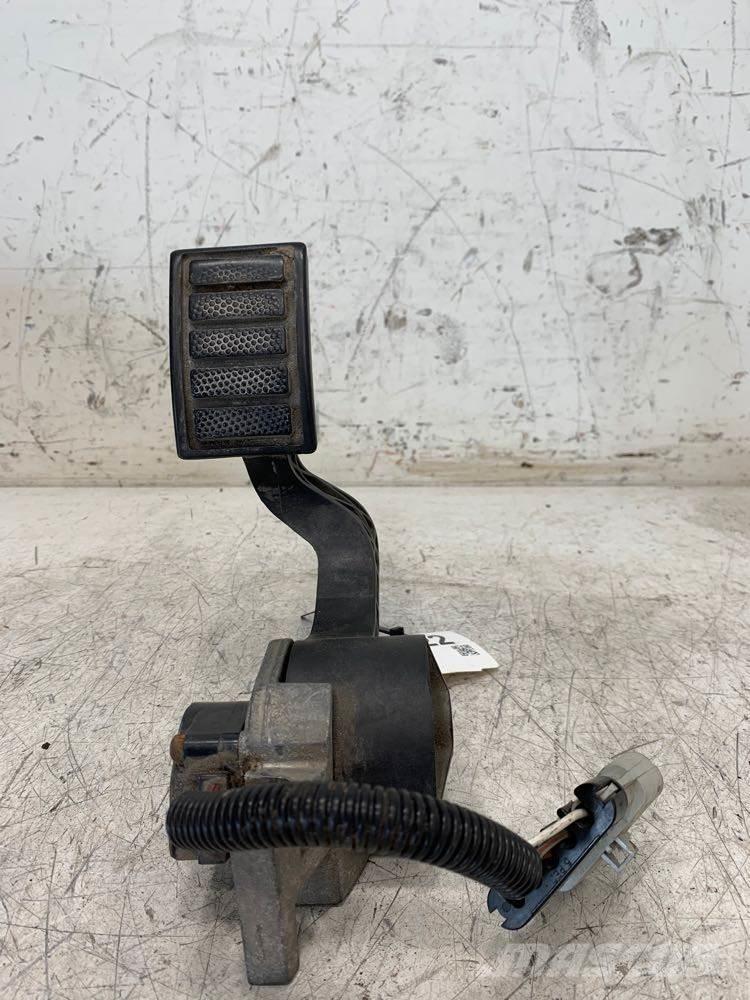 Volvo VNL Other components
