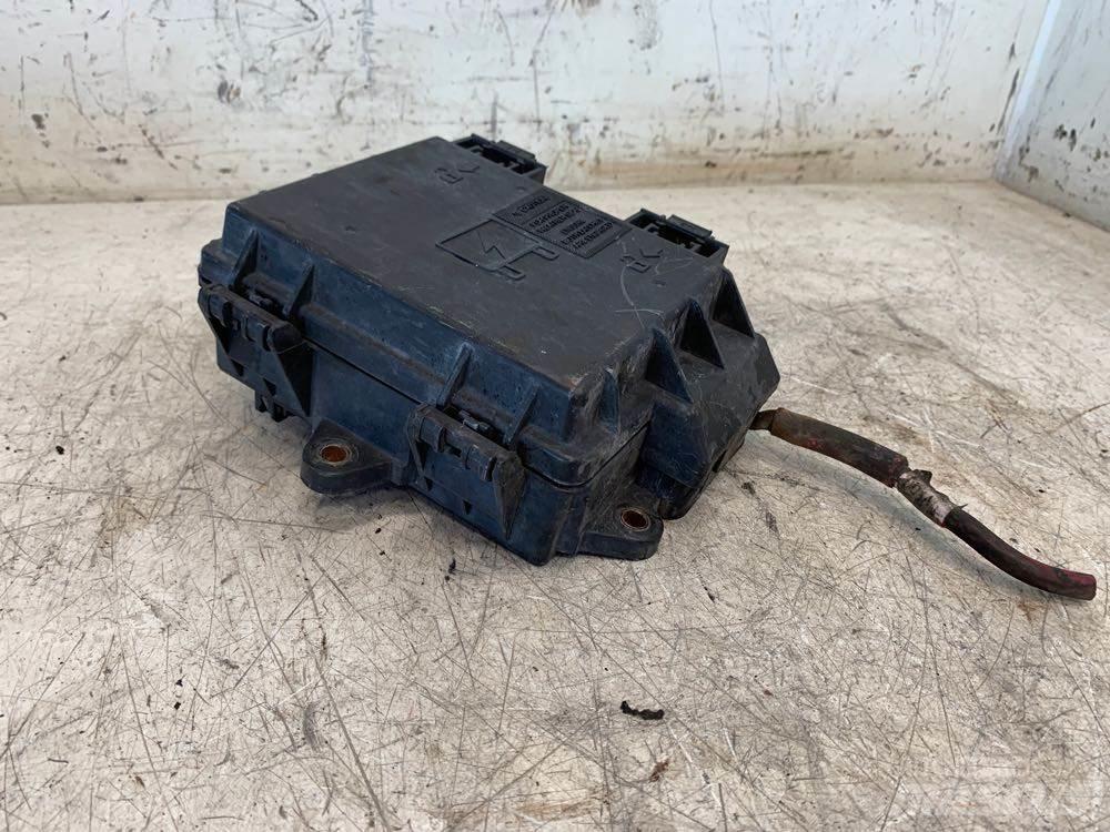 Volvo VNL Electronics