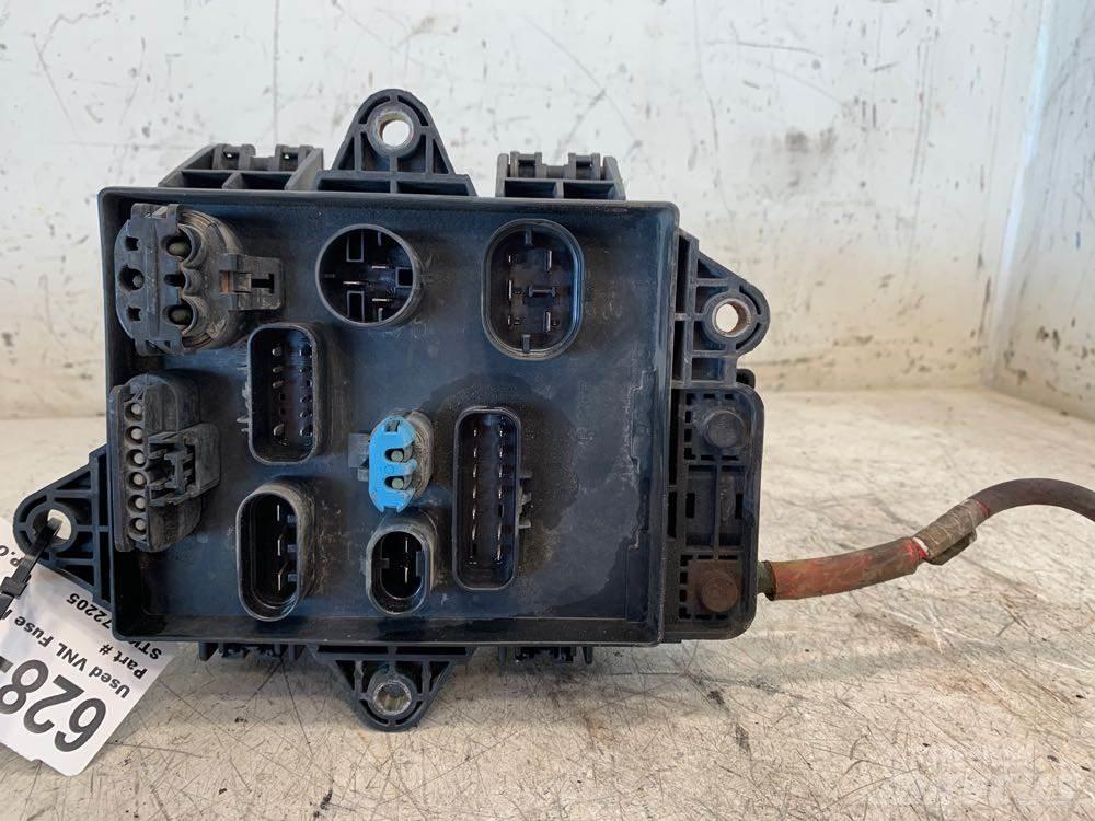 Volvo VNL Electronics
