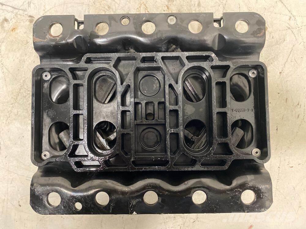 Volvo VNL Other components