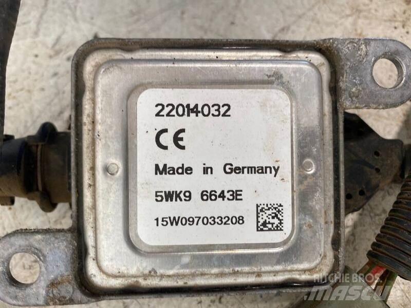 Volvo VNL Other components