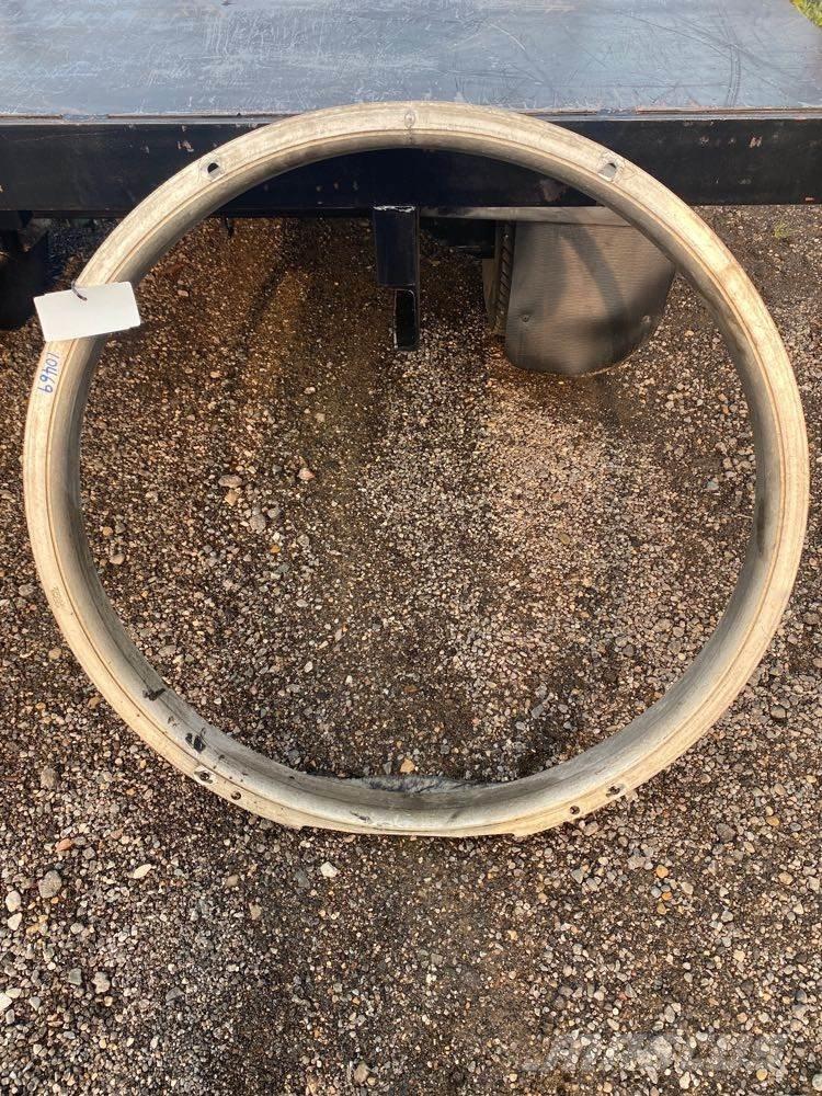 Volvo VNL Other components