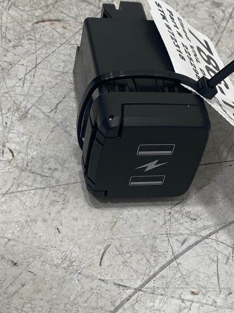 Volvo VNL Electronics