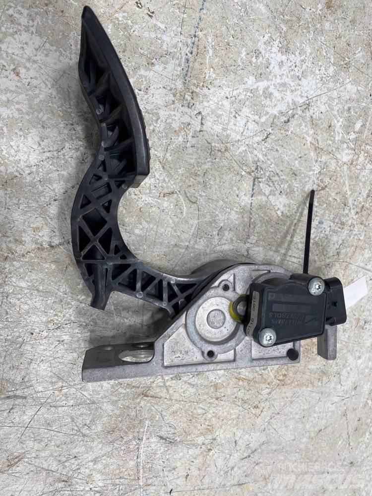 Volvo VNL Other components