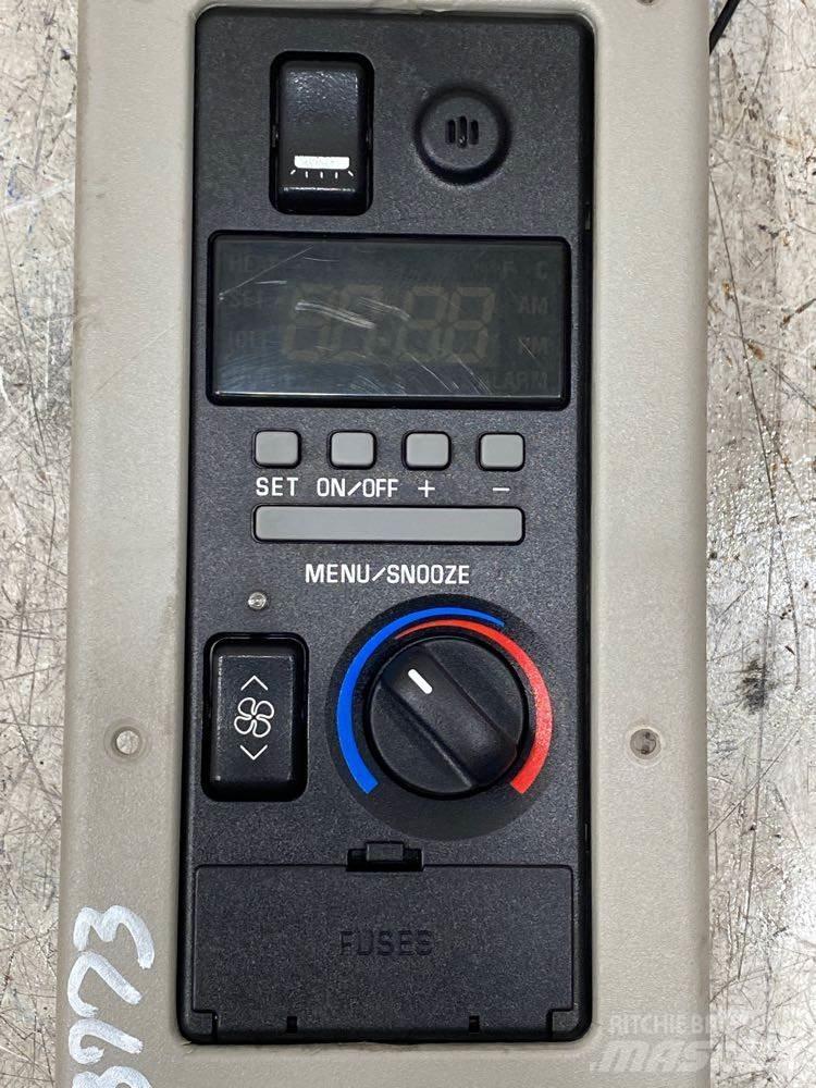 Volvo VNL Electronics