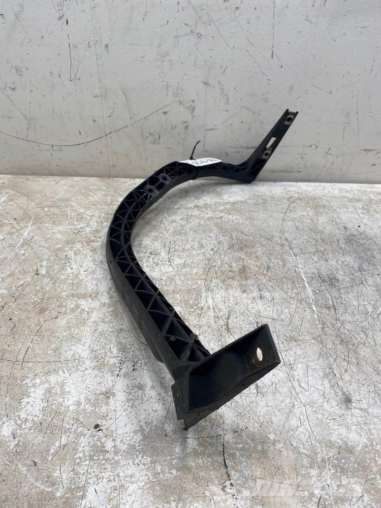 Volvo VNL Other components