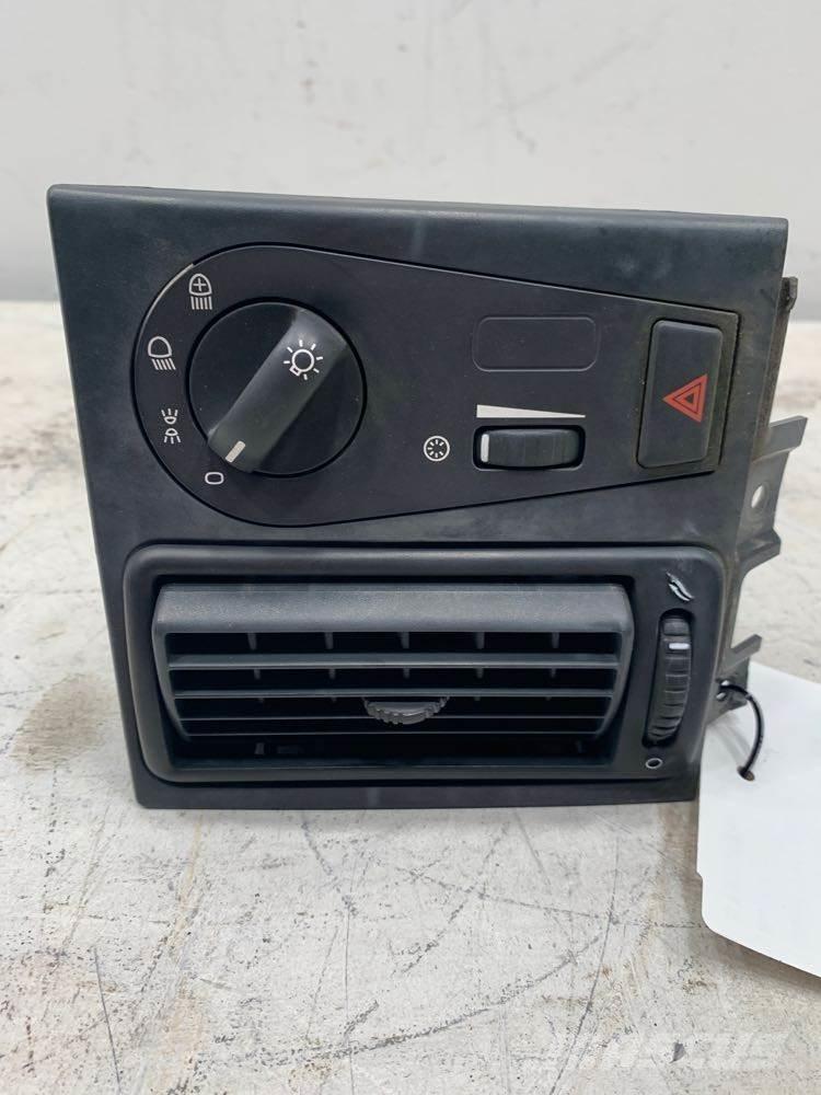 Volvo VNL Electronics