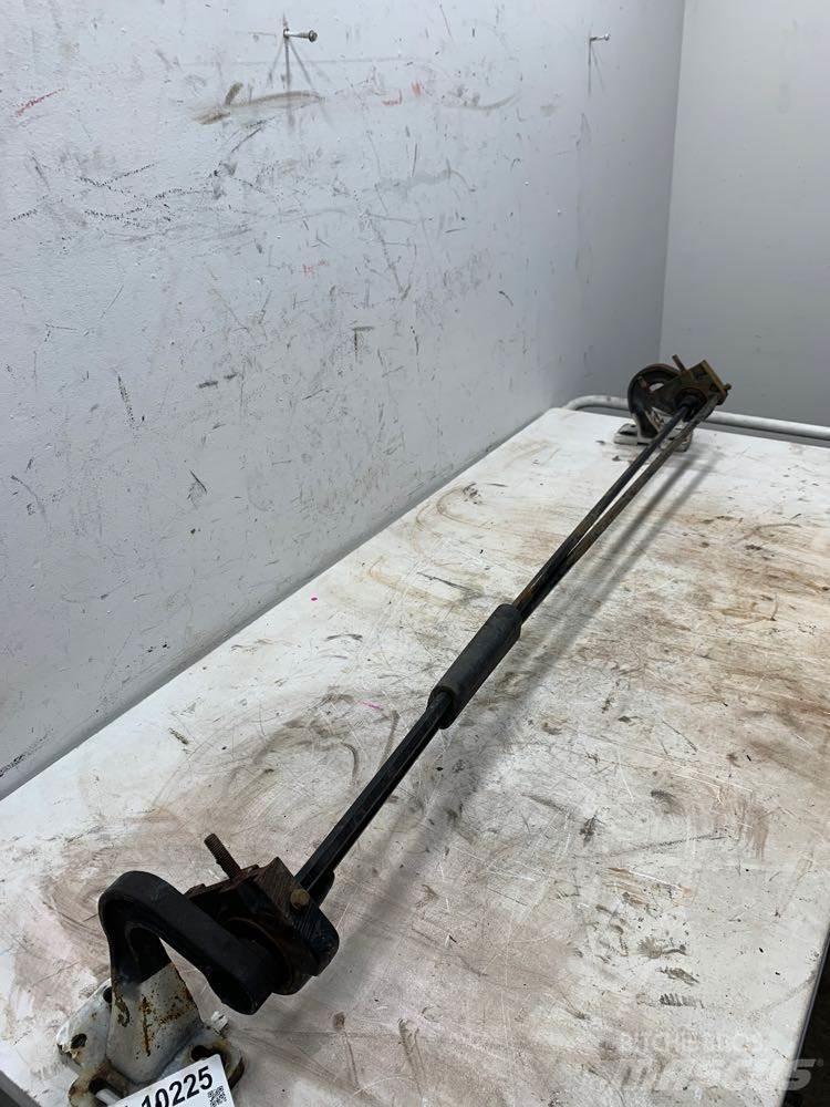 Volvo VNL Other components