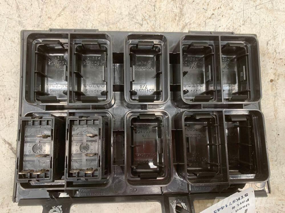 Volvo VNL Electronics