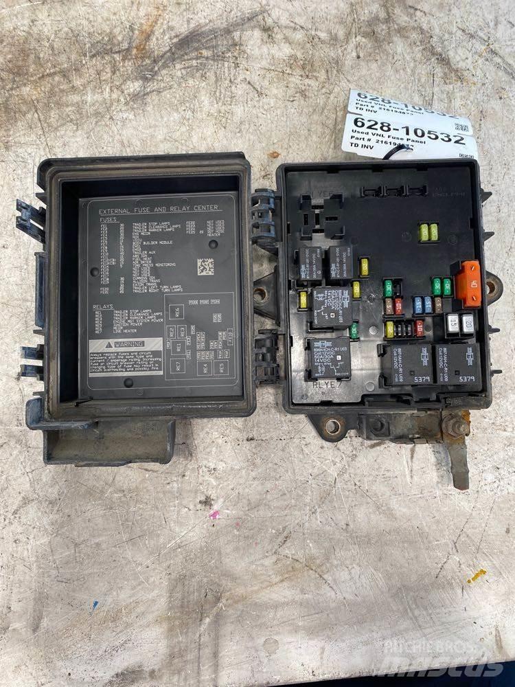 Volvo VNL Electronics