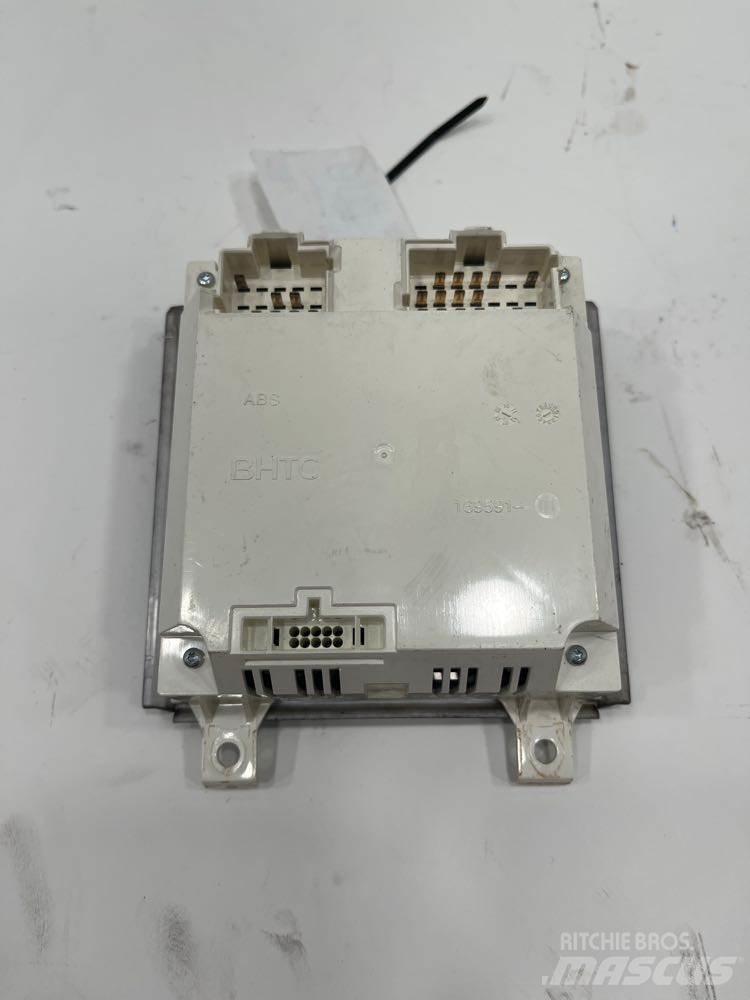 Volvo VNM Electronics