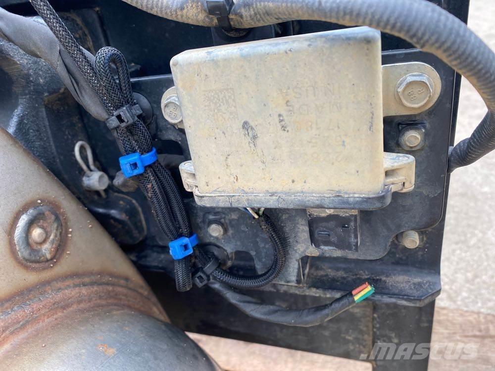Volvo VNM Other components